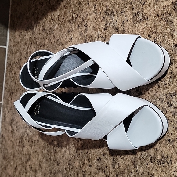 Versace Medusa Studded White Leather Platform Sandals - Picture 5 of 17